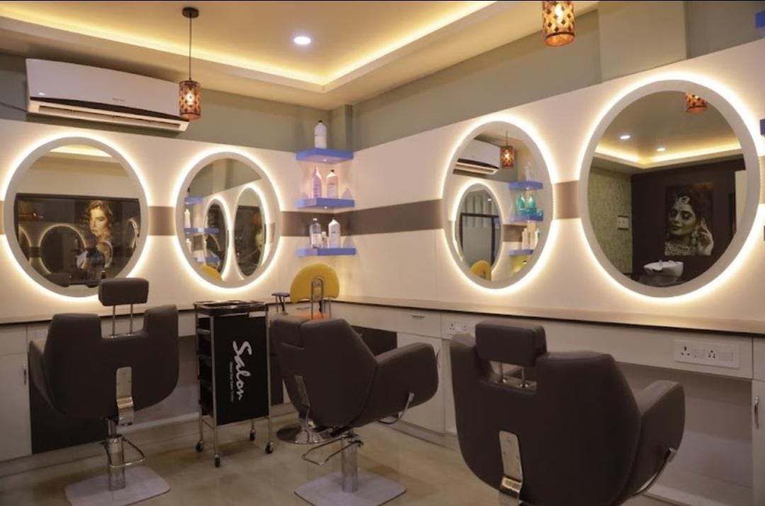 ELLA' S BEAUTY LOUNGE AND FITNESS CENTRE ADOOR