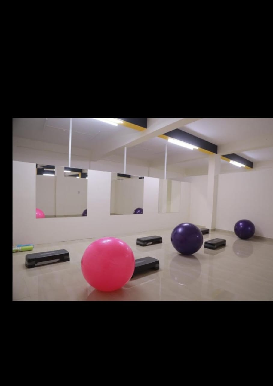 ELLA' S BEAUTY LOUNGE AND FITNESS CENTRE ADOOR